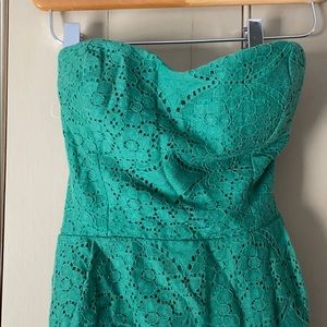 Harper | Beautiful strapless eyelette dress